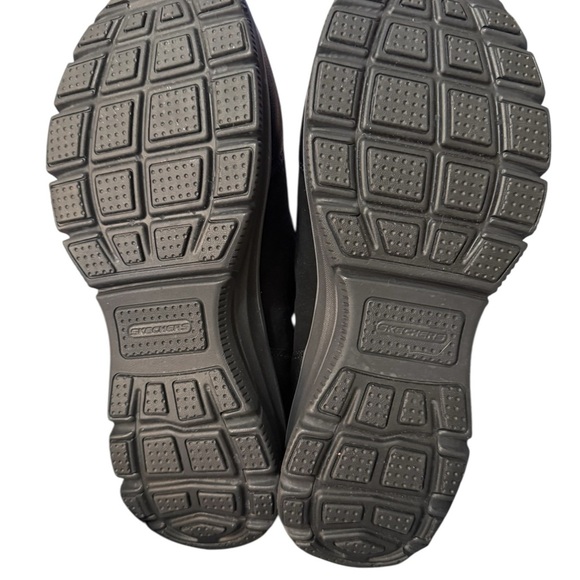 Skechers Women's Size 11 Black Ankle Bootie Slip-Ins Faux Fur Lined NEW - Picture 5 of 6